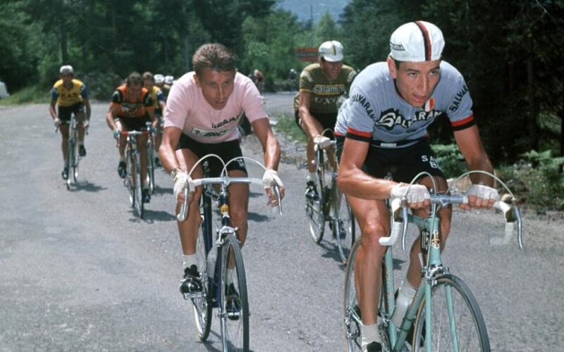 Gimondi subiendo un puerto de montaña