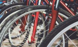 ¿Cuál es la presión adecuada de las ruedas de la bicicleta?