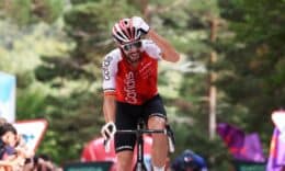 Jesús Herrada gana la etapa 11 de La Vuelta en La Laguna Negra