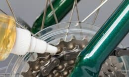 ¿Cómo hacer lubricante casero para la cadena de la bicicleta?