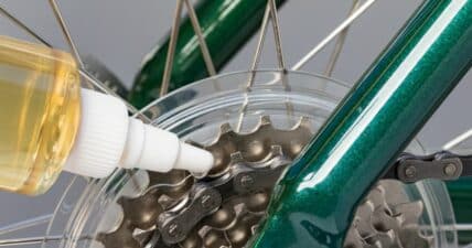 ¿Cómo hacer lubricante casero para la cadena de la bicicleta?