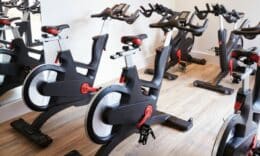 ¿Bicicleta de spinning o de aire? ¿Cuál es la mejor opción?