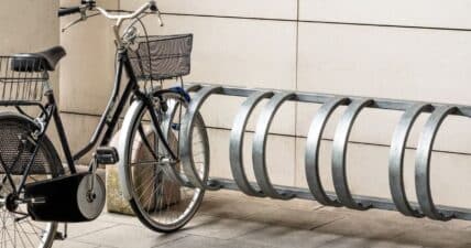 Aparcabicicletas: Cómo guardar tu bici de forma segura